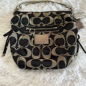 Poppy Coach Black and Tan Signature Shoulder Bag